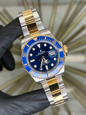 Rolex Submariner Bluesy Dial on Oyster 126613LB 2023 Card