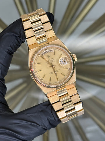 Rolex Day-Date Oysterquartz Black Dial on Bracelet 19018
