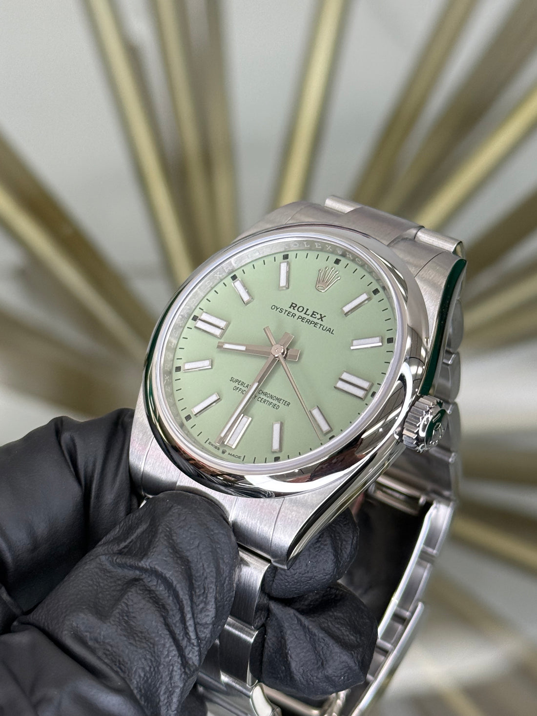Rolex Oyster Perpetual 41 Pistachio Dial on Oyster 134300 2026 Complete