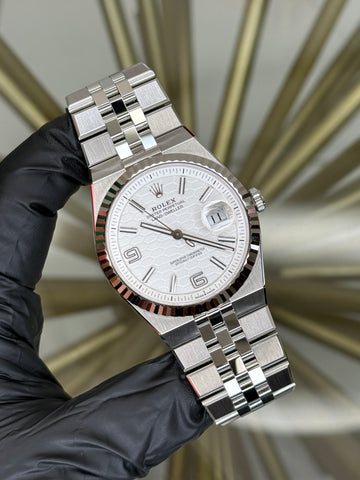 Rolex Land-Dweller 40 White Honeycomb Dial on Flat Jubilee 127334 2026 Complete