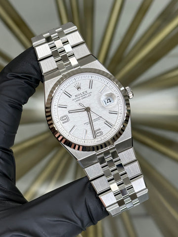 Rolex Land-Dweller 40 White Honeycomb Dial on Flat Jubilee 127334 2026 Card