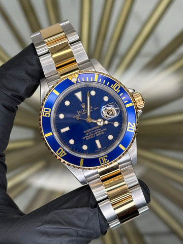 Rolex Submariner Blue Dial on Oyster 16613 2005 Complete