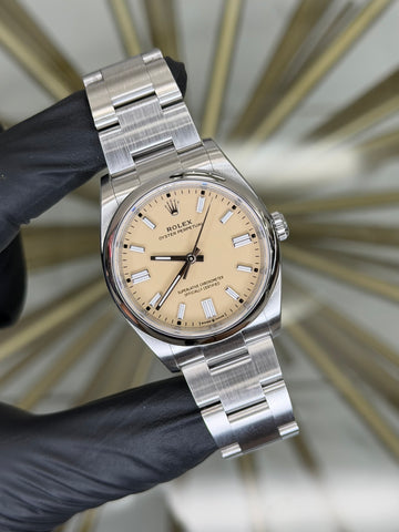 Rolex Oyster Perpetual 36 Beige Dial on Oyster 126000 2025 Complete