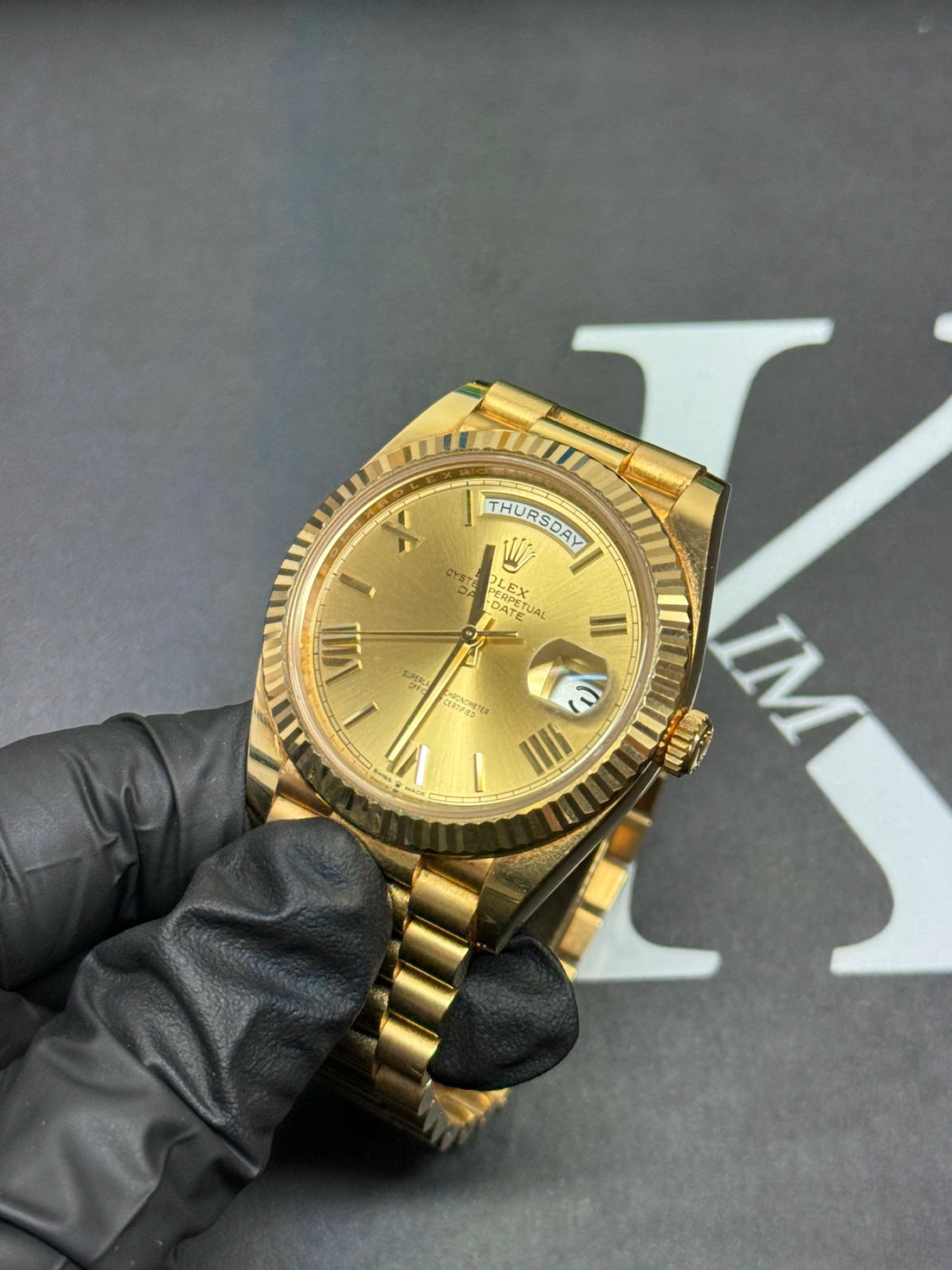 Rolex Day-Date 40 Champagne Roman Dial on President 228238 2023 Complete