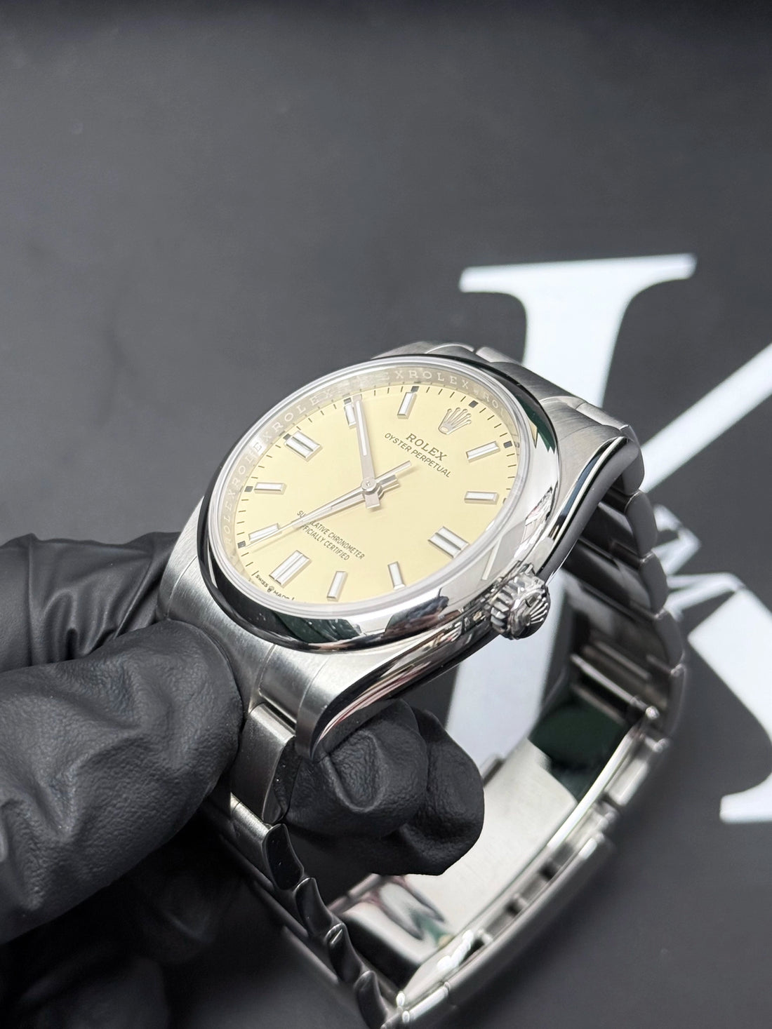 Rolex Oyster Perpetual 36 Beige Dial on Oyster 126000 2025 Complete