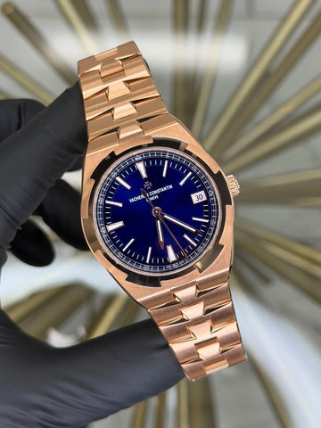 Vacheron Constantin Overseas Sunburst Satin-finished Lacquered Blue Dial on Bracelet 4520V/210R-B705 2026 Complete