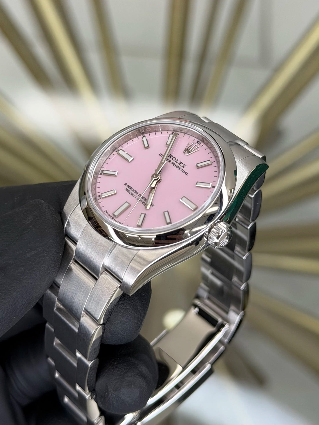 Rolex Oyster Perpetual 34 Candy Pink Dial on Oyster 124200 2026 Complete