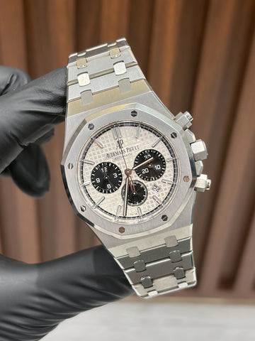 Audemars Piguet Royal Oak "Panda" Chronograph White Dial on Bracelet 26331ST.OO.1220ST.03