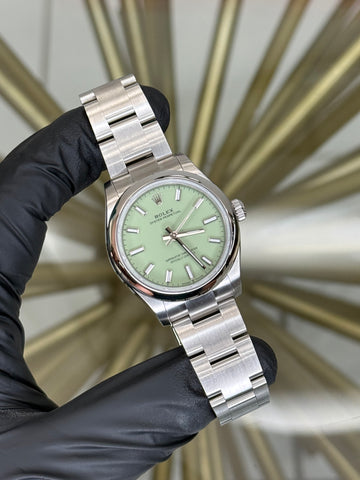 Rolex Oyster Perpetual 31 Pistachio Dial on Oyster 277200 2026 Complete
