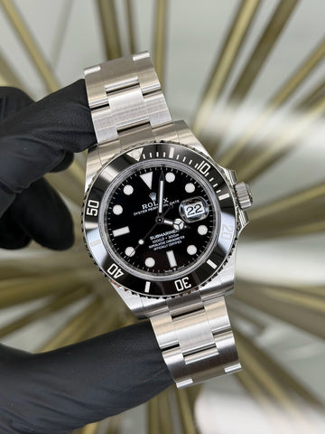 Rolex Submariner Black Dial on Oyster 126610LN 2026 Complete